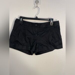 Express pleated Black Women's Shorts, size 6